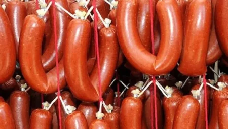 Sucukta tek tırnaklı eti, baharatta boya, peynirde hile! Bakanlık yeni listeyi paylaştı.