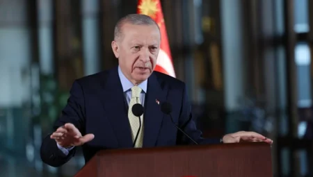 Cumhurbaşkanı Erdoğan: ‘Türkiye tüm komşularında huzurun egemen olmasını samimiyetle istemektedir’
