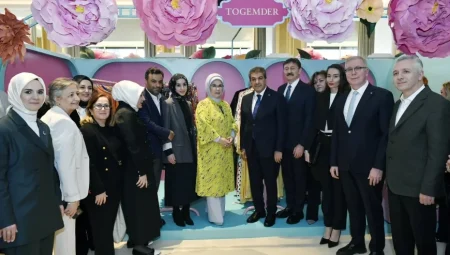 Emine Erdoğan ‘Aile, İyilik ve Sürdürülebilirlik’ temalı Cemre Çarşısı açılışına katıldı