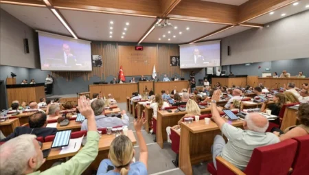 İzmir’de atık yönetimi için konsey kurulacak, Cemil Tugay danışma kurulu başkanı olacak