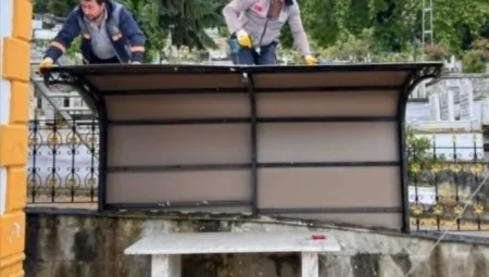 Giresun Belediyesi Mezarlıklarda Bayrak, Yol ve Ekipman Yenileme Çalışmalarını Tamamladı