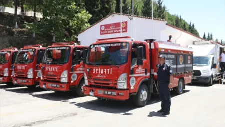 Muğla Büyükşehir İtfaiyesi 72 yeni araçla güçleniyor, eski araçlar envanterden çıkarılıyor
