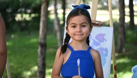 Mamak Belediyesi’nde miniklerin hayal gücü “Tablomu Tasarlıyorum” atölyesinde tuvale yansıdı